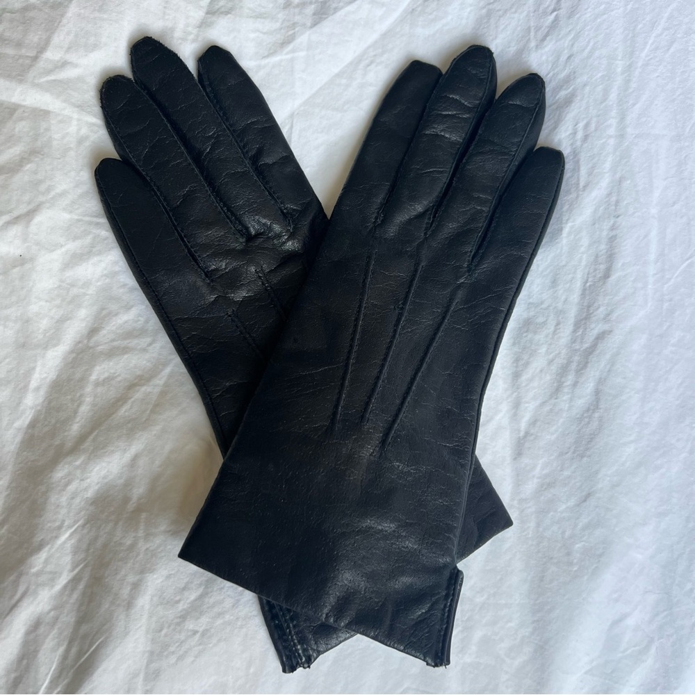 Vintage leather gloves